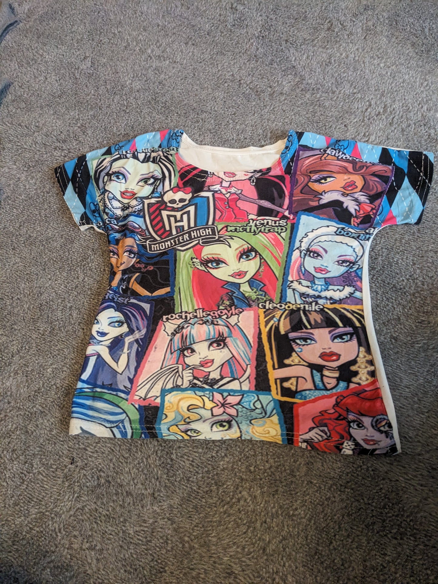 Monster High shirt size 6